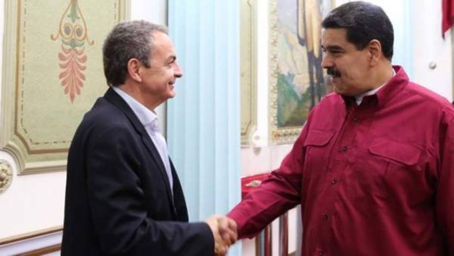 Vergonzosa imagen del ex presidente español Zapatero y el tirano venezolano Nicolás Maduro