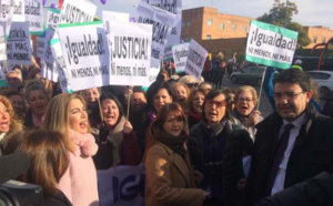 La izquierda andaluza opta por una oposición callejera y gritona, basada en falsedades