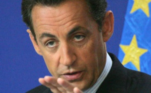 SARKOZY SE ENFRENTA A LOS "PROGRES"