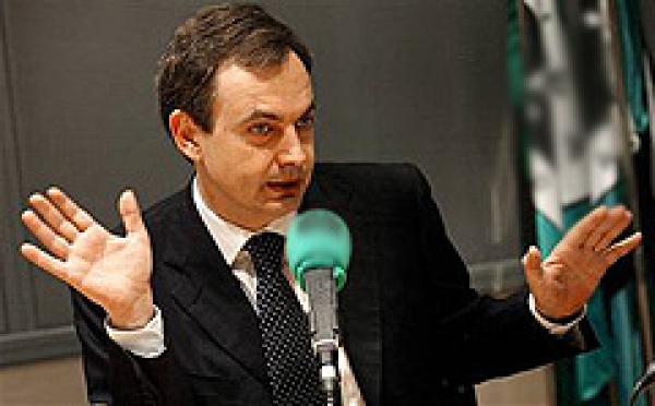 EL RIDÍCULO DE ZAPATERO