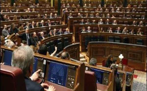 LO QUE COBRAN LOS DIPUTADOS Y COMO LO CAMUFLAN