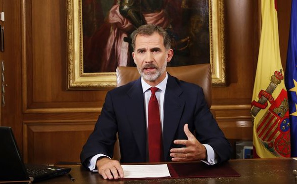 ¿Cuándo debe el rey actuar en defensa de España y de su pueblo? 